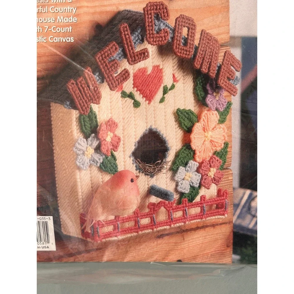 Needlecraft Shop Birdhouse Welcome Plastic Canvas Kit 7-Count Robin Petrina READ